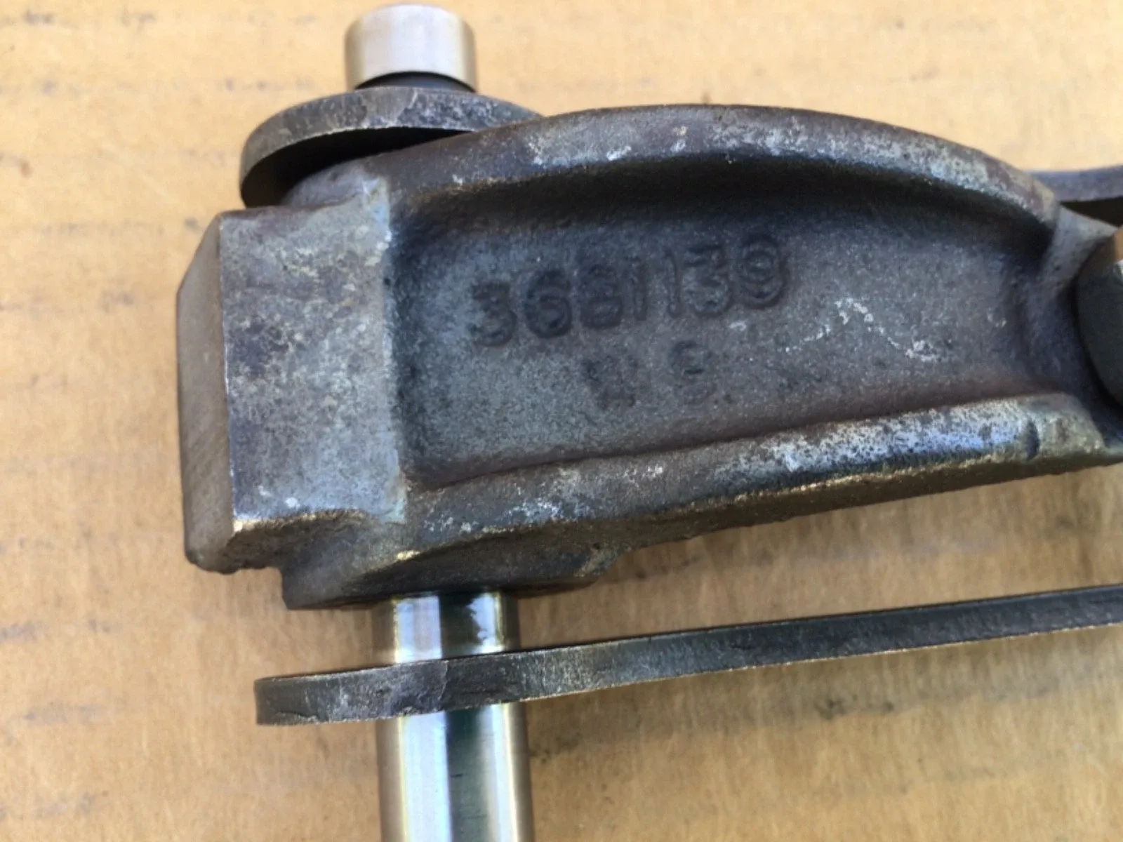 Chrysler 904 Transmission Rear Band Apply Lever image 2