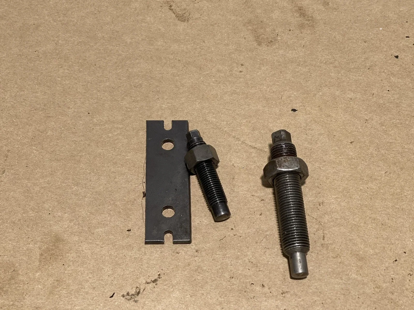 1997-2002 Jeep TJ Wrangler 32RH Band Adjusting Stud Bolt image 2