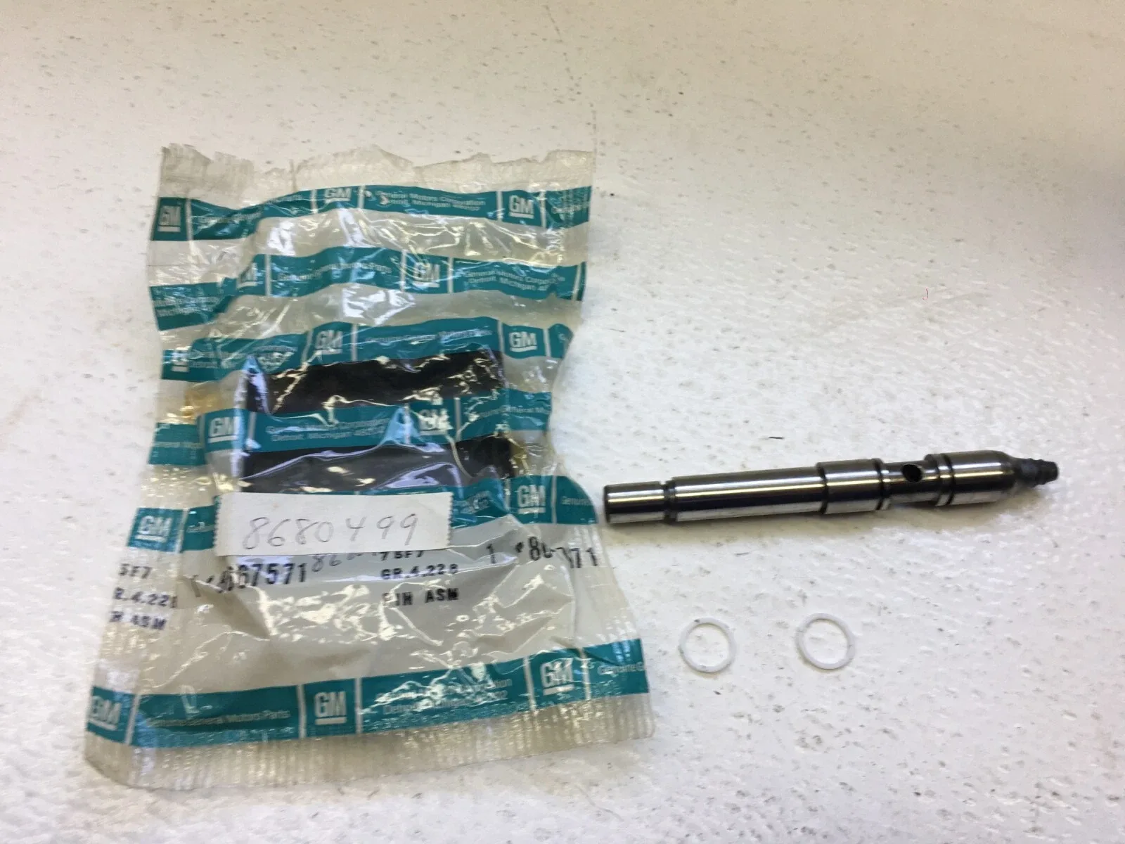 GM 2-4 Band Servo Piston Pin 8667571 — Camaro/Firebird (1983-2002), Corvette (1984-2005), Caprice/Impala (1982-1996)