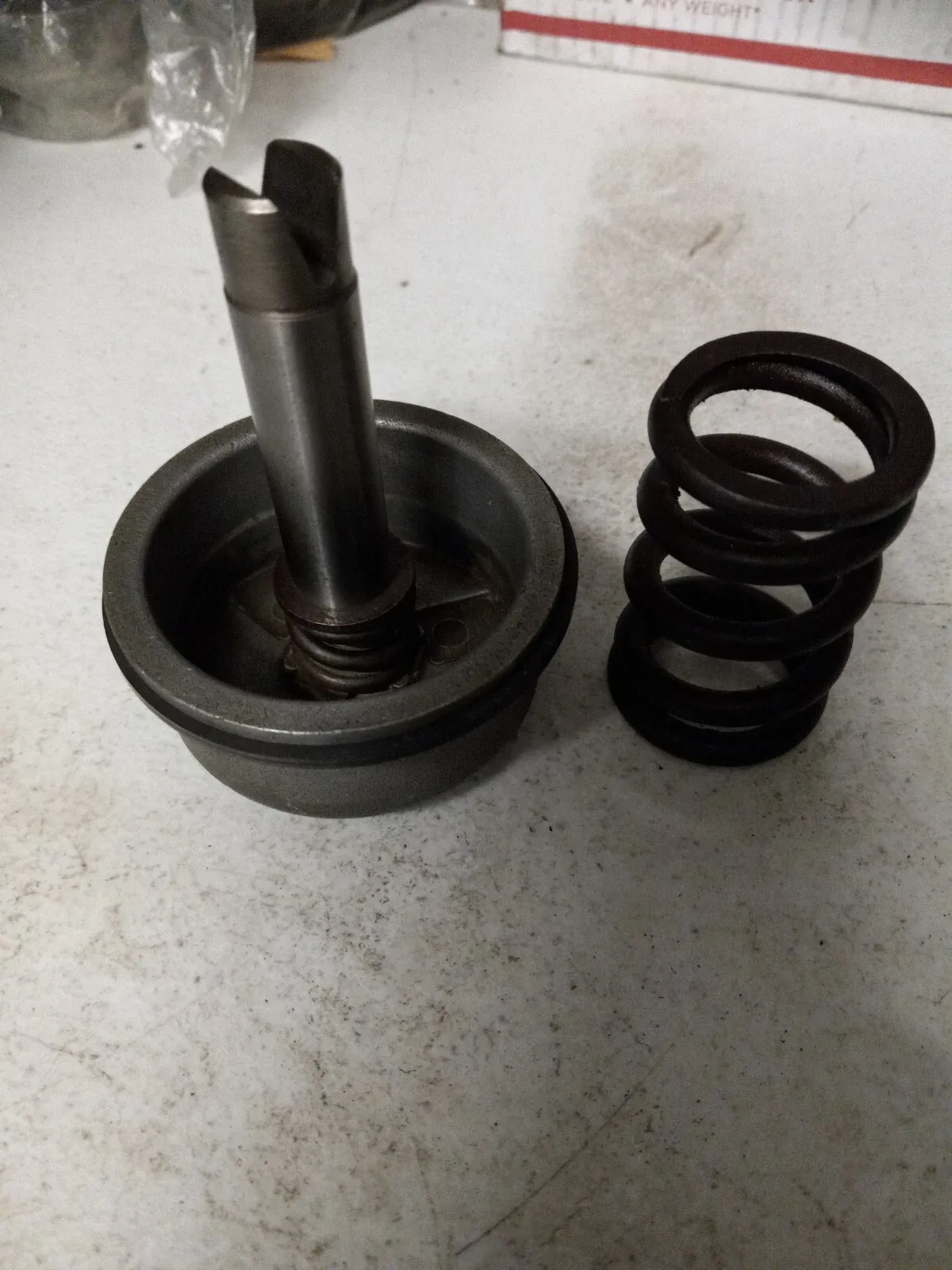 Chevrolet Powerglide Servo & Spring — Used Servo (Stock)
