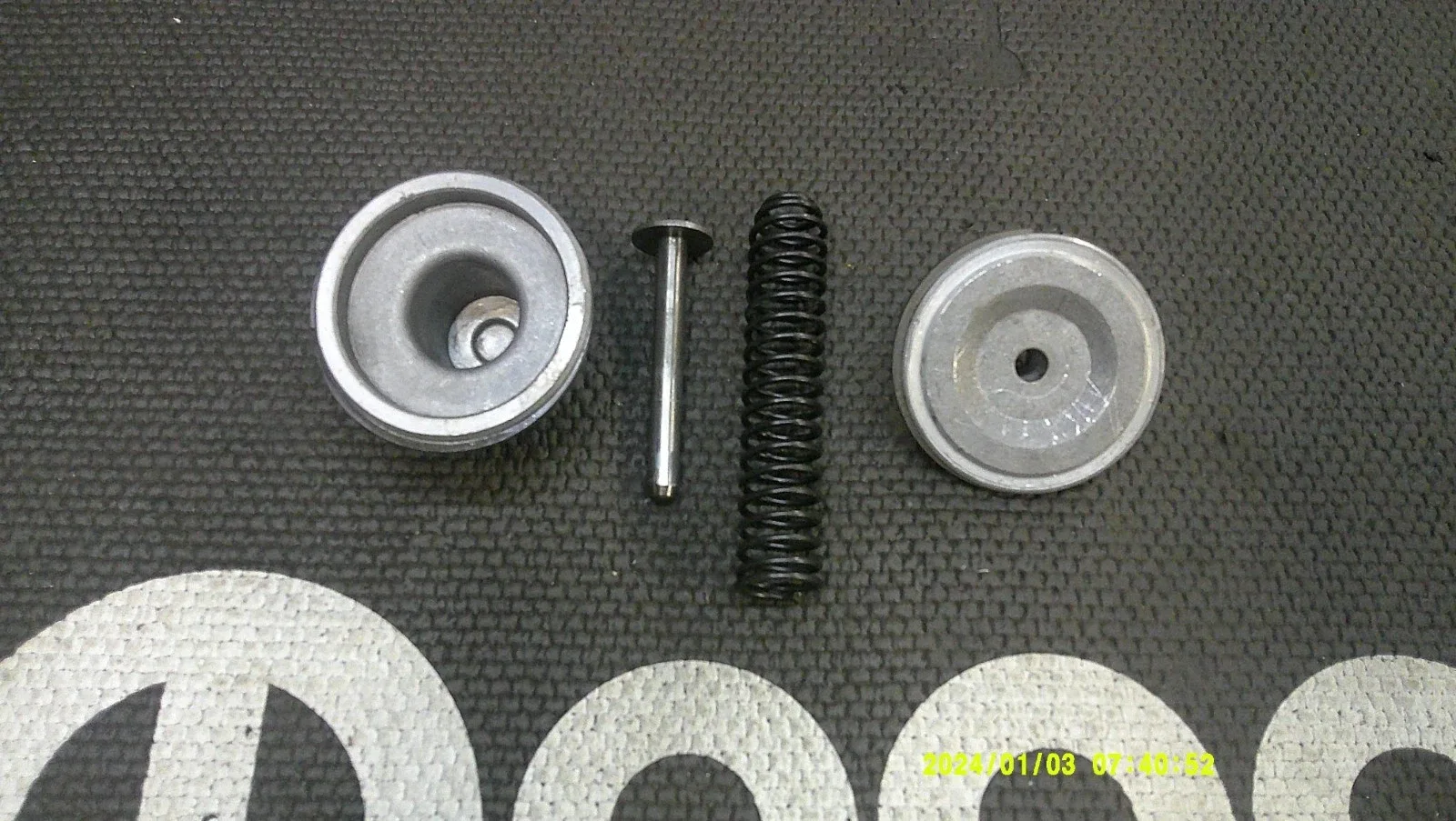 1969 Mopar Chrysler Torqueflite 727 Front Solid Kickdown Servo (Chrysler/Mopar) image 2
