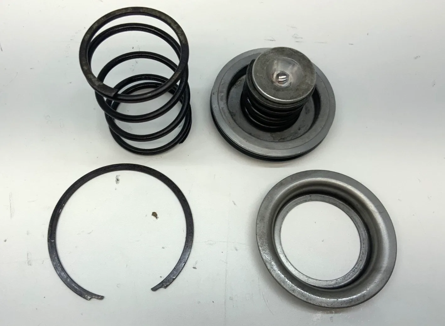 Mopar 727 TorqueFlite Low/Reverse Kickdown Servo (MOPAR 727 TRANS PARTS) image 2