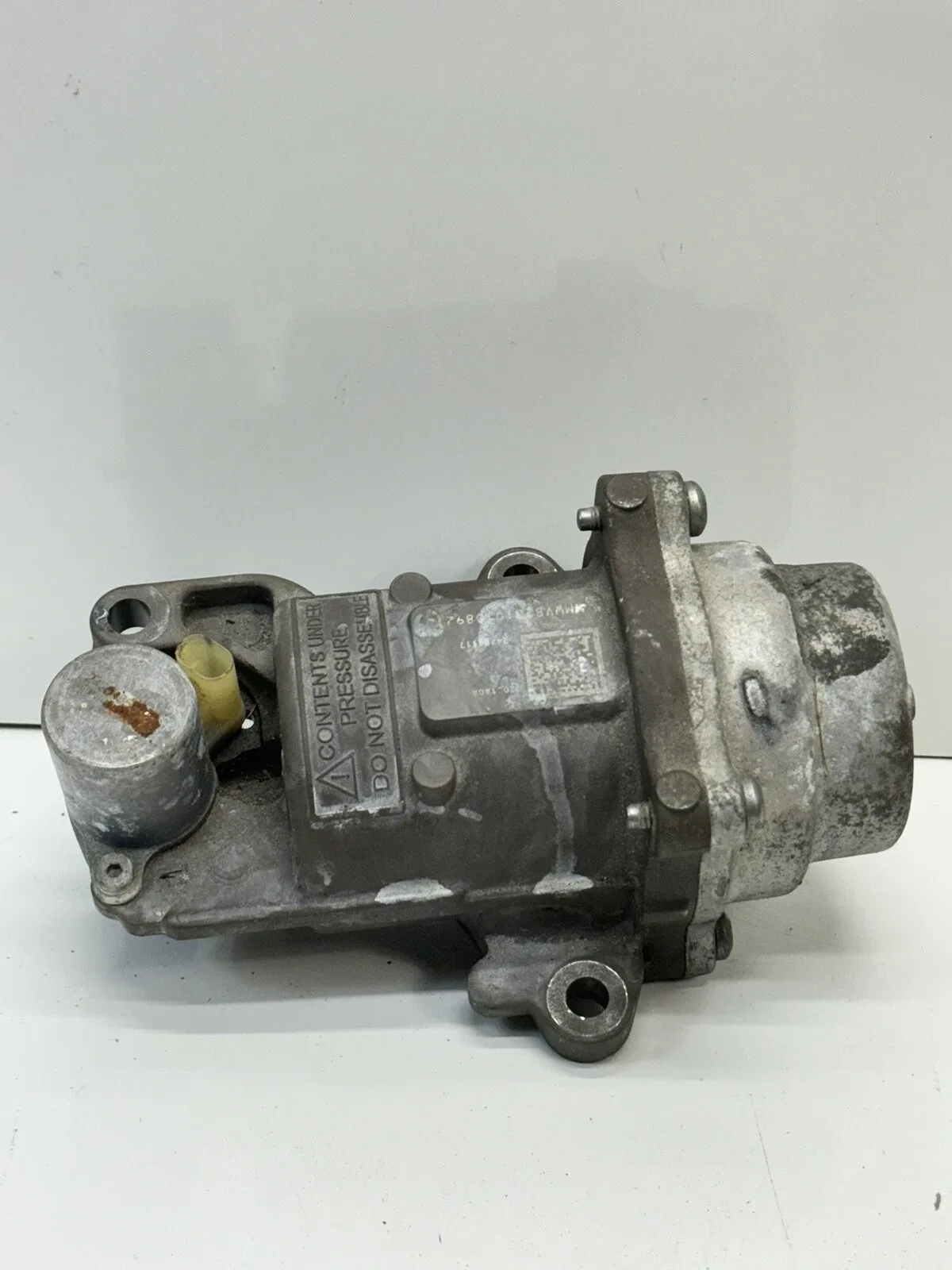 2019 Cadillac XT4 Automatic Transmission Servo Accumulator MPN 24288117