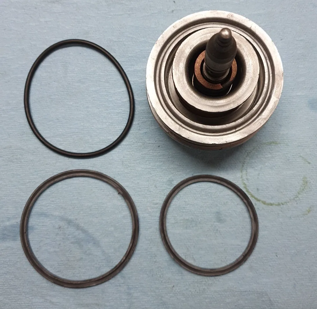 200-4R GM BR-F Complete Servo with Seals (Used) image 3