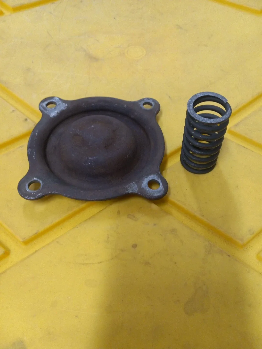 Used Early C-4 Reverse Servo Cover & Servo Spring - Ford Servo