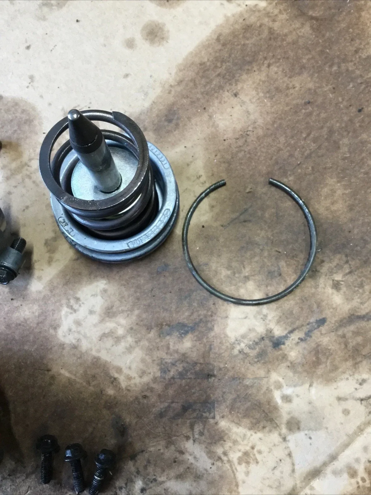 2004 Grand PRIX 4T65E Servo Pin Kit OEM image 3