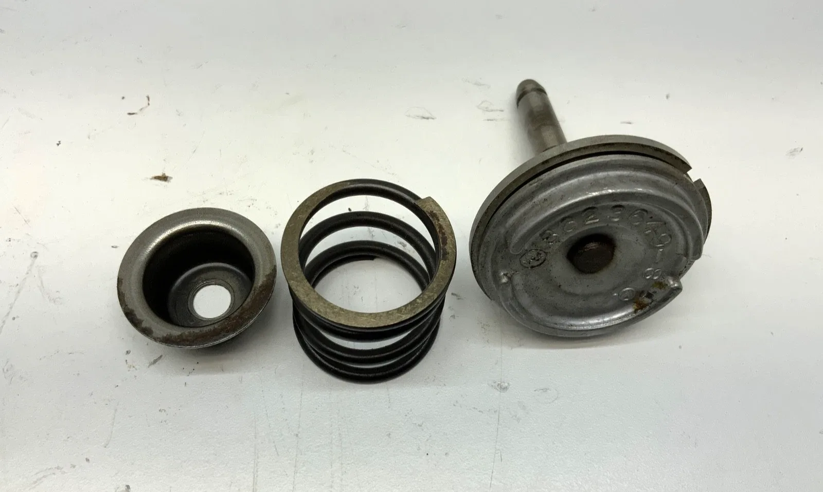 GM TH400 Front Servo Piston Assembly 8623649-8 (1964-1970) image 4