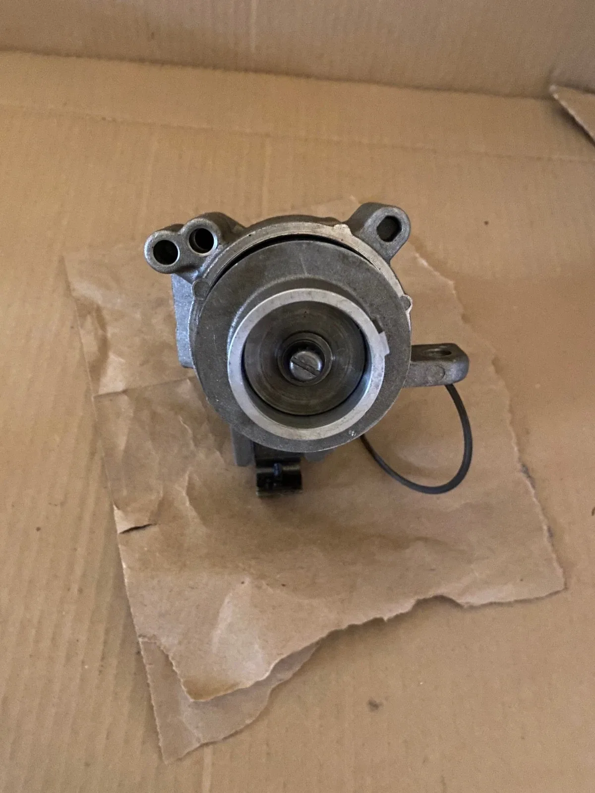 1960s Ford Cruise-O-Matic Front Servo (vacuum, medium case) image 2
