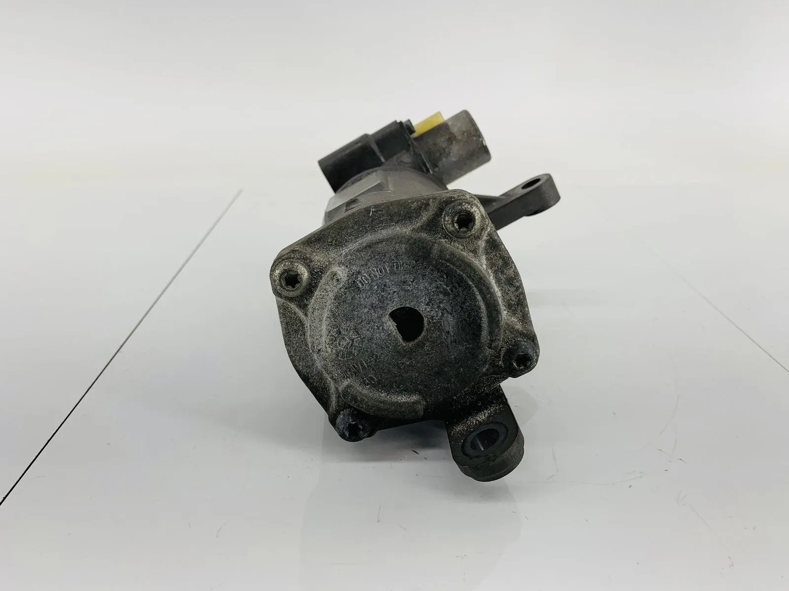 2016-2019 Buick Encore 1.4L AWD Automatic Transmission Servo Accumulator - 24045605 image 2