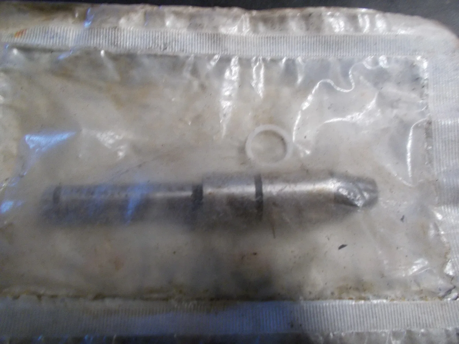 GM Delco Transmission Servo & Accumulator (Interband Pin) — 8631924 image 2