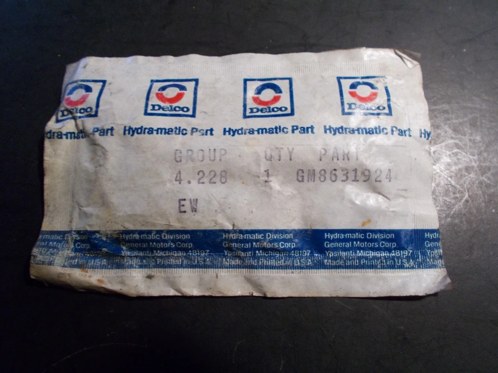 GM Delco Transmission Servo & Accumulator (Interband Pin) — 8631924