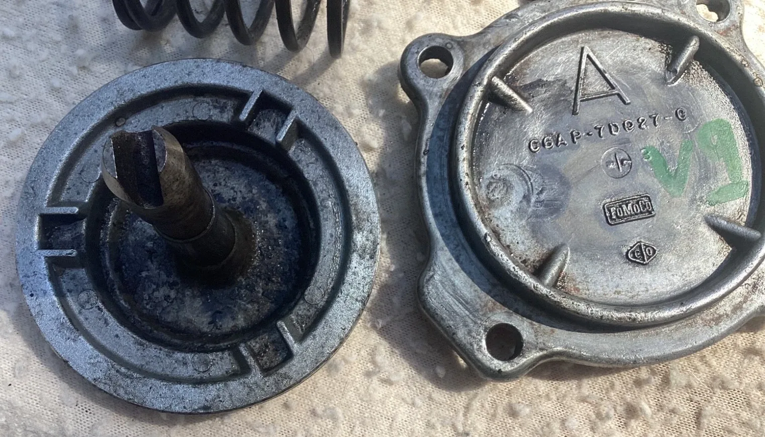 Ford C4 A Servo OEM Used - Piston Pitting, Includes Spring & Bolts image 4