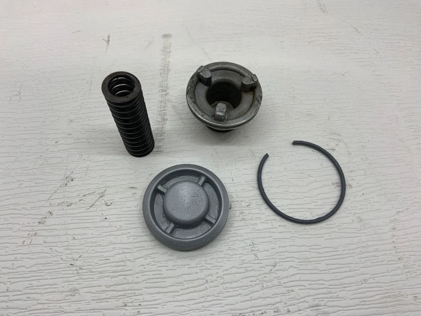TH350 Intermediate Servo Assembly 6260359 GM (Chevrolet, Pontiac) image 2