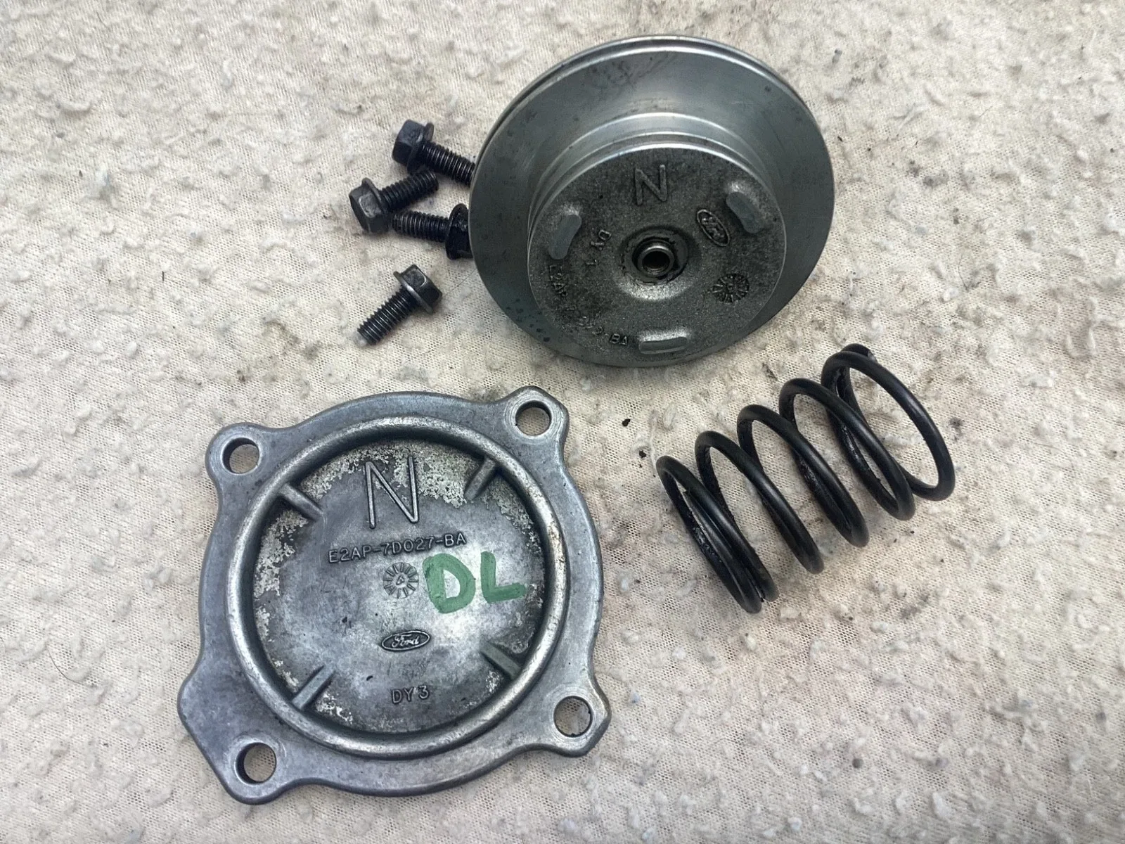 Ford  C4 / C5 Auto Trans N Servo    OEM Used     with Spring & Bolts image 2