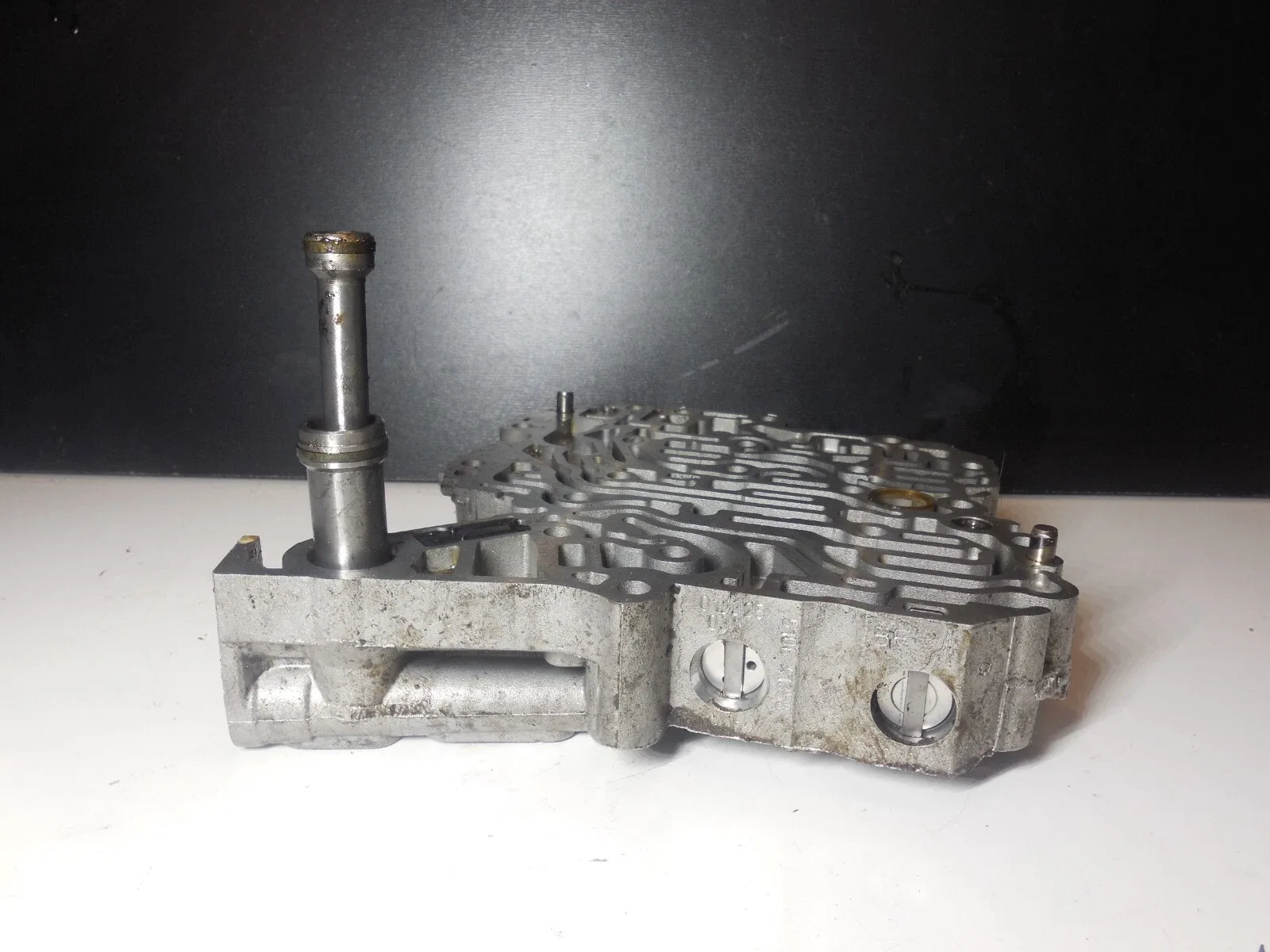2007 Audi A6/A4 Transmission Valve Body G2B7009 image 2