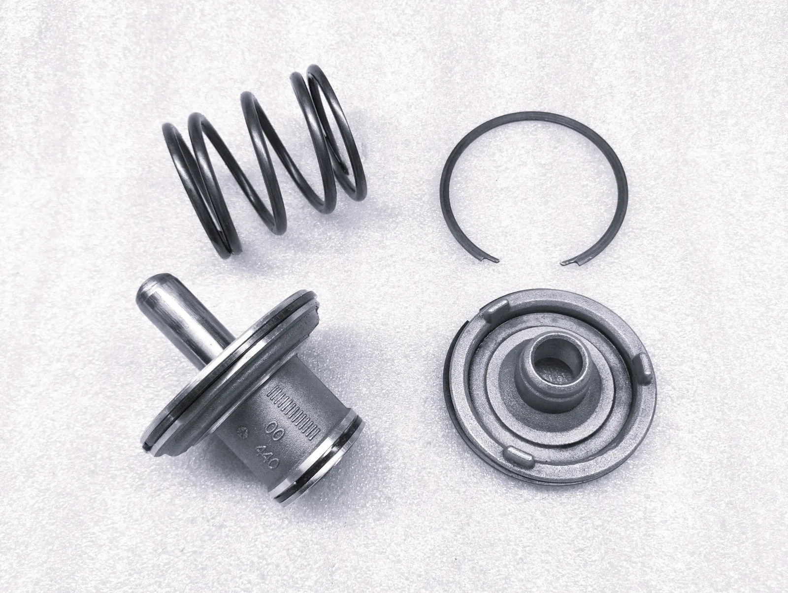 A518/A727/46RH/46RE Front Kickdown Servo Piston Kit — Chrysler 3410440