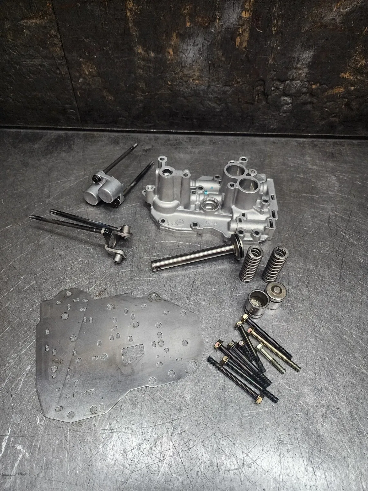 Honda 4-Speed Servo Accumulator (P6H) Remanufactured image 2