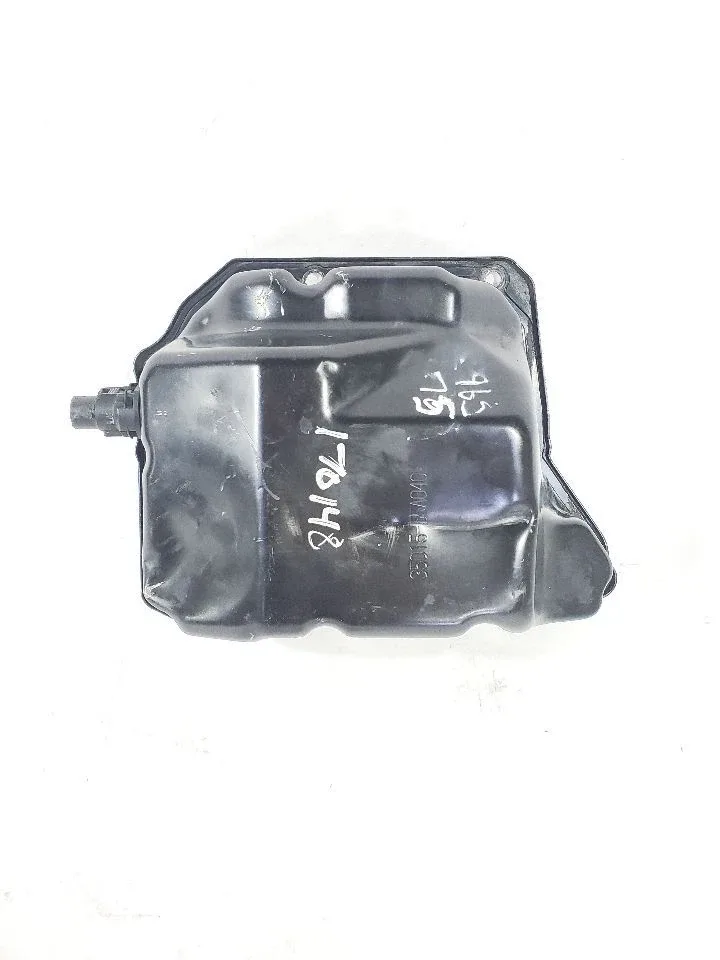 2007 Volvo C70 Transmission Pan MPN 6437053