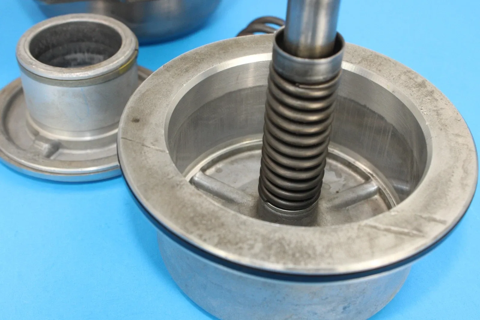 GM TH400 (Turbo 400) Reverse/Rear Servo Assembly — MPN Th400 all years image 2