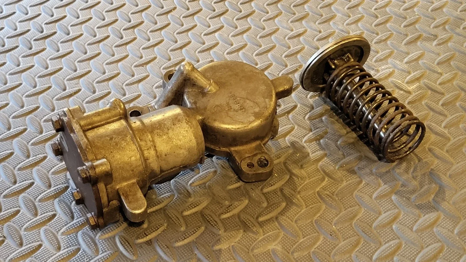 GM Oldsmobile Jetaway Transmission Accumulator & Servo Body image 3