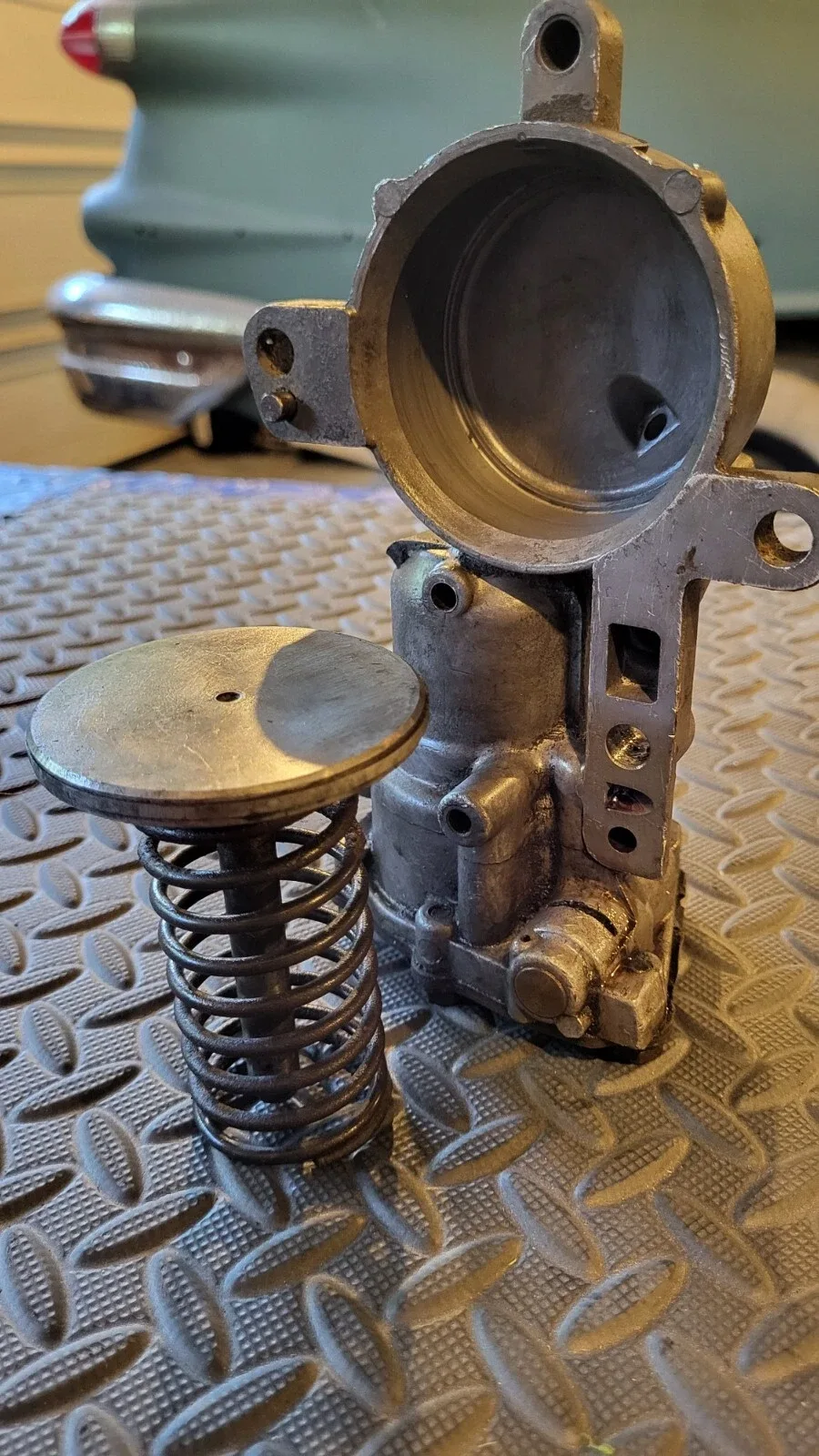 GM Oldsmobile Jetaway Transmission Accumulator & Servo Body