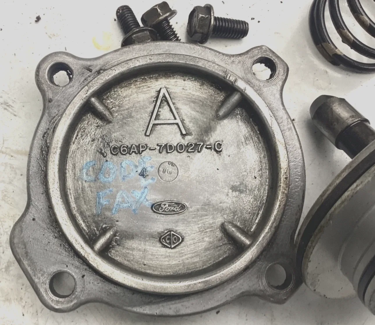 Ford C4 Transmission A Servo OEM Used image 2