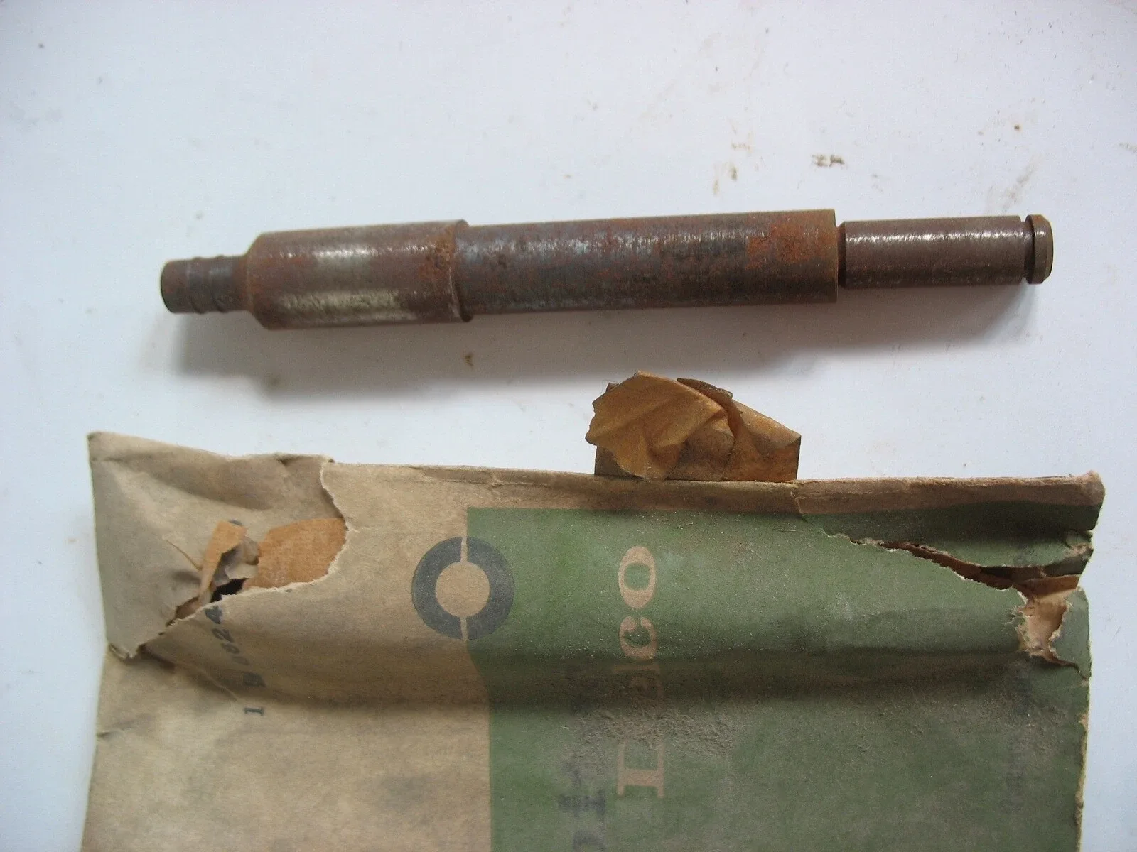 GM Automatic Transmission Band Servo Piston Pin MPN 18624141 image 2