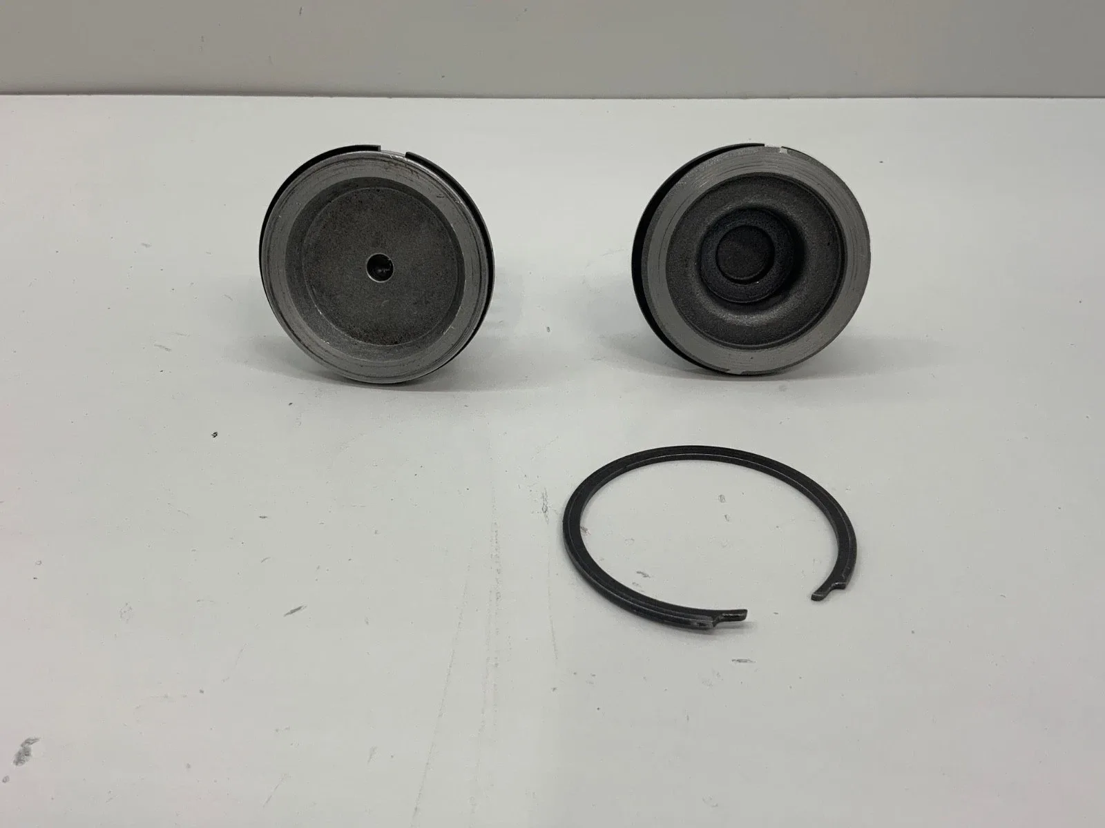 1967-1971 Mopar 904 Automatic Transmission Kickdown Servo Assembly - 1942485-18 image 2