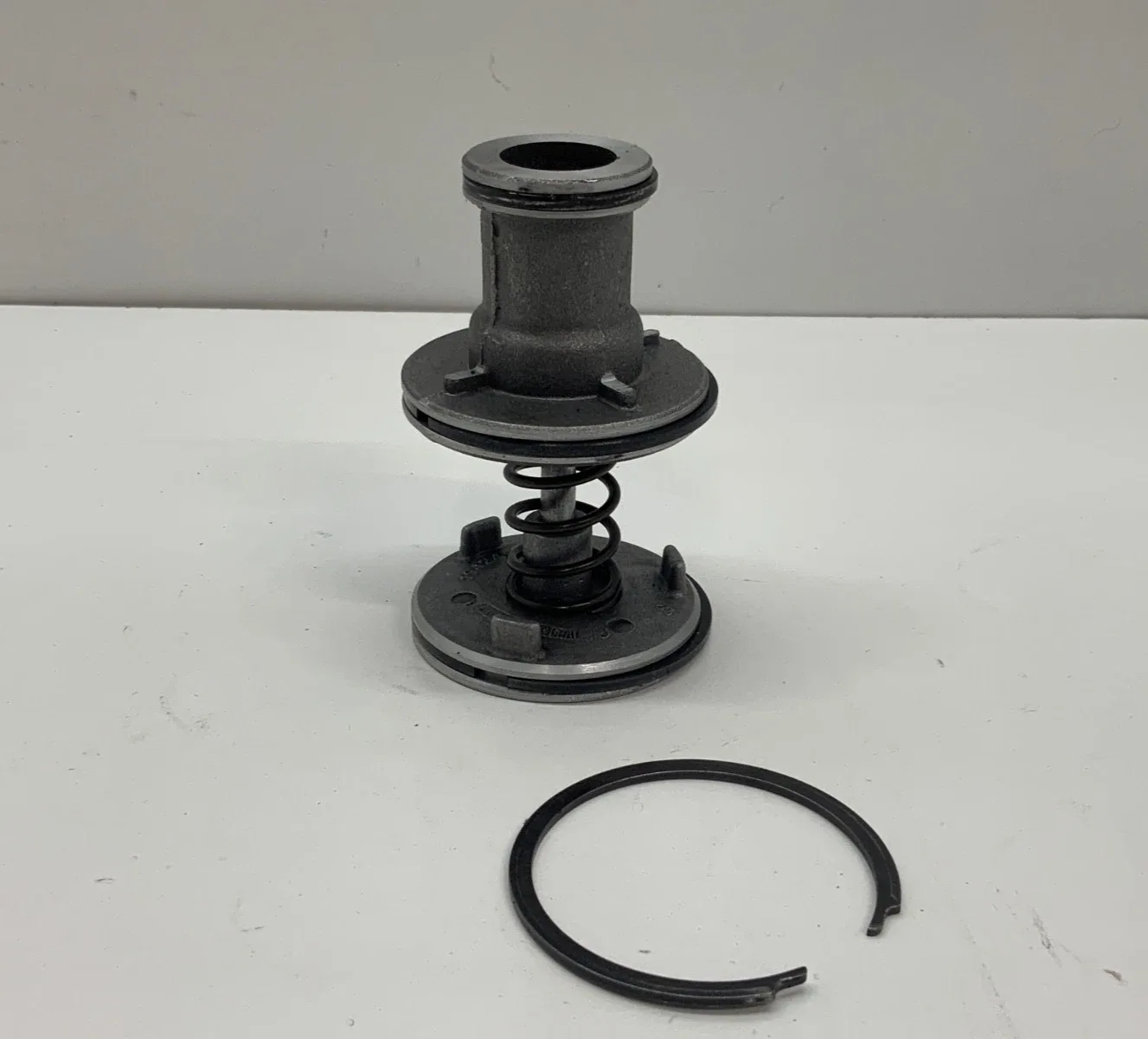 1967-1971 Mopar 904 Automatic Transmission Kickdown Servo Assembly - 1942485-18 image 4