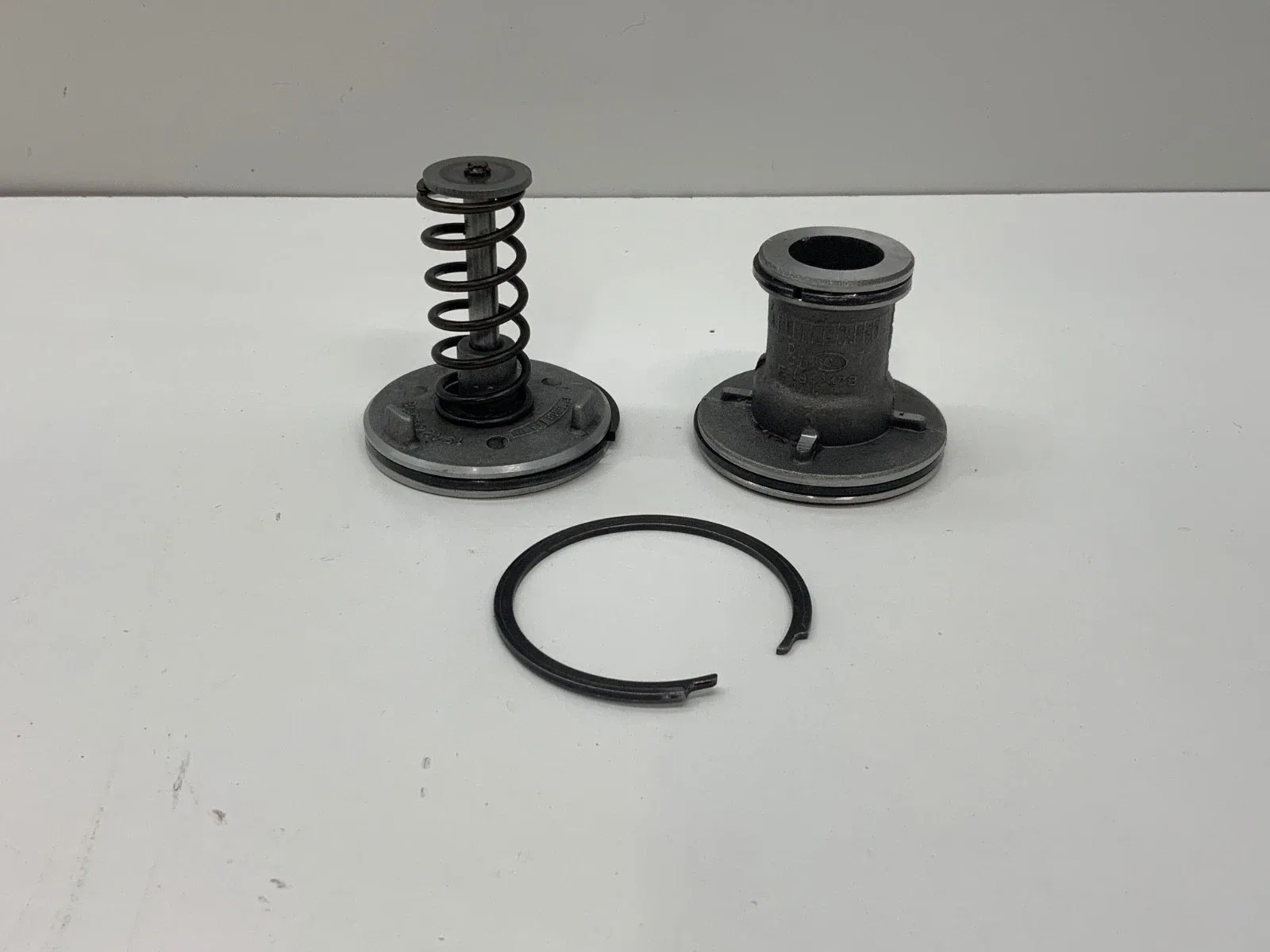 1967-1971 Mopar 904 Automatic Transmission Kickdown Servo Assembly - 1942485-18