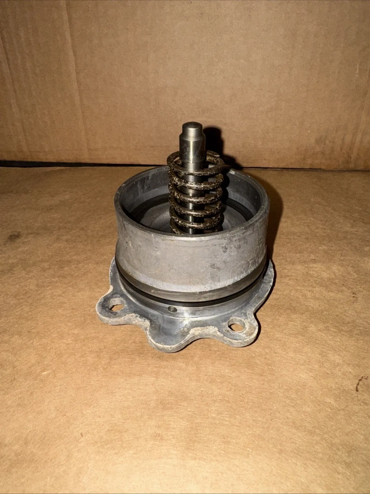Ford C6 Intermediate Servo & Cap, Cast N image 3
