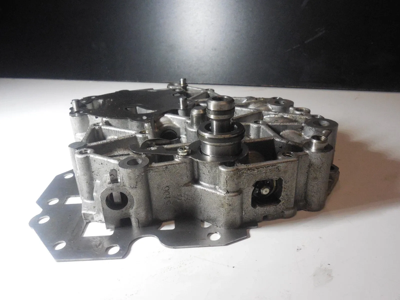 2006-2009 Audi A4/A6 Transmission Valve Body 62B70080 image 2