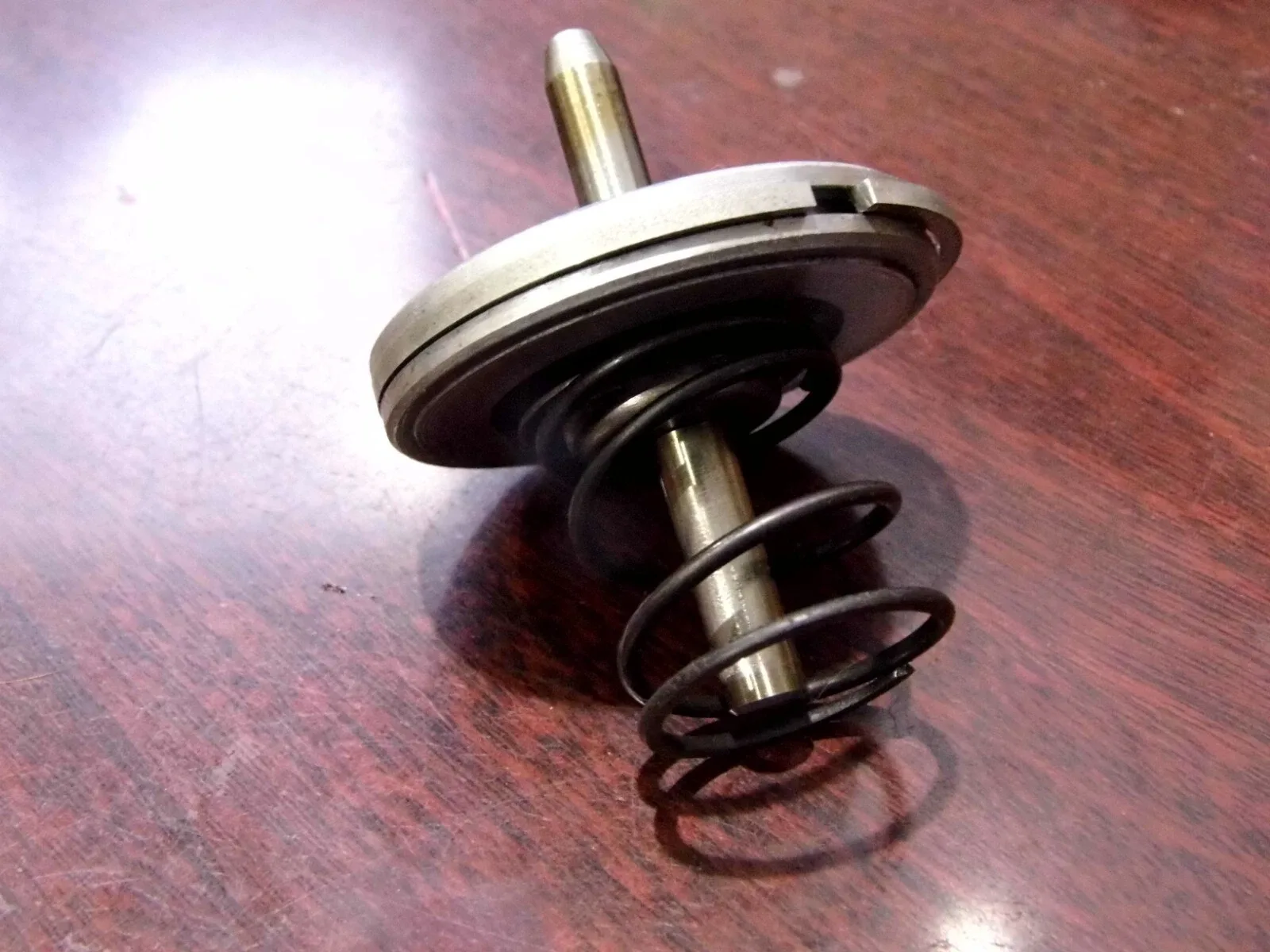 GM Chevrolet Turbo 350 (THM350) 2nd/Overrun Kickdown Servo Assembly image 3