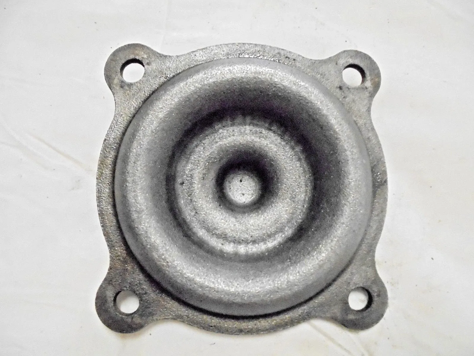 1965-1986 Mustang C4 Transmission Low & Reverse Servo Band Cover image 3