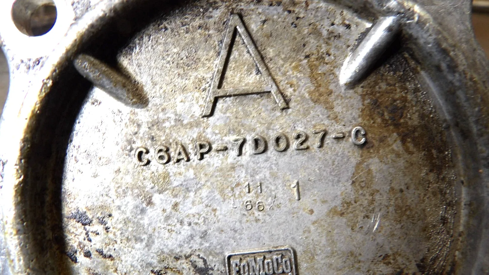 Ford   C-4  Automatic Transmission  "  Intermediate Band Servo  "   Very Good image 2