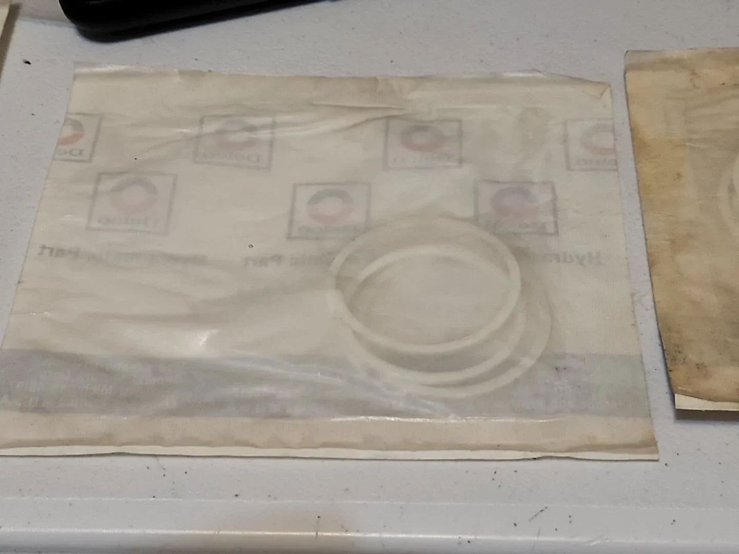 NOS 1982-92 Chevrolet Pontiac CADILLAC Buick Ring, Trans Front Servo 8628055 X3