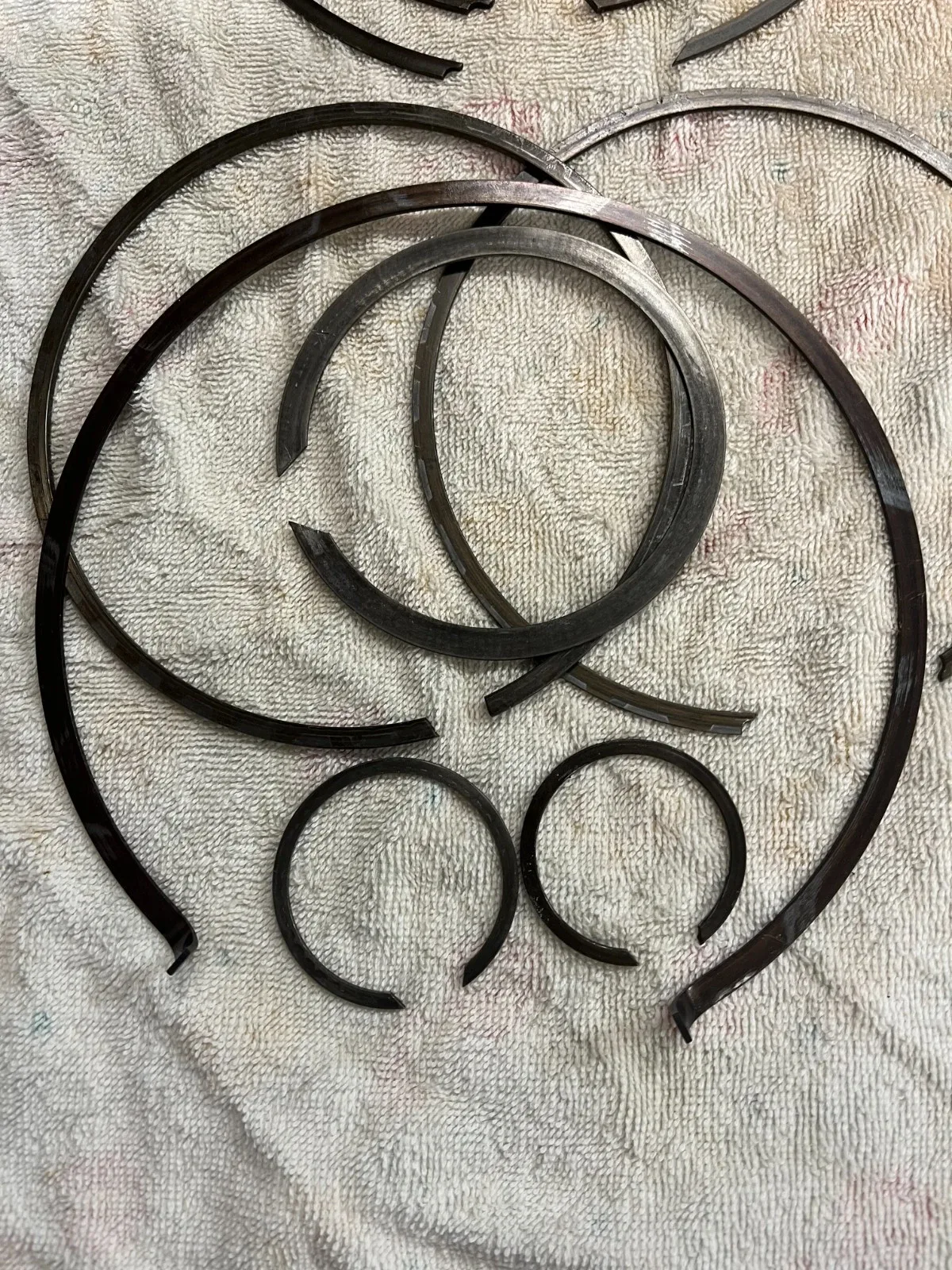 AOD TRANSMISSION COMPLETE SNAP RING KIT, SUPPORT, SERVOS RATTLE CLIP  1980-UP image 2