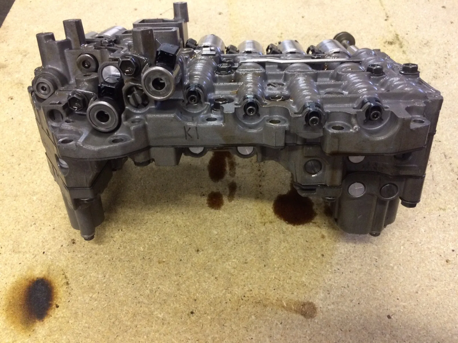 2006 Volkswagen Jetta 2.5 Automatic Valve Body 0.9G image 2