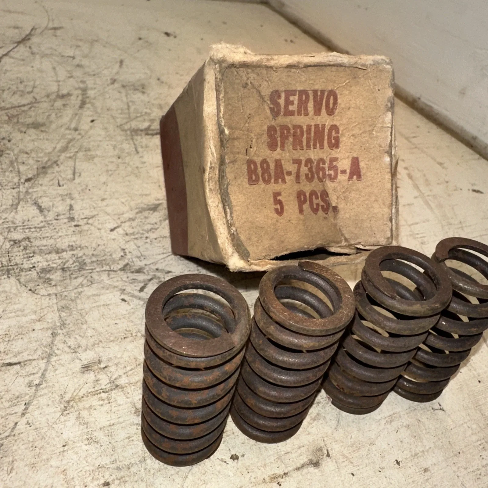 4-NOS New OEM FORD B8A-7365-A REAR BAND SERVO SPRING 1958 O-Matic 3 Speed Trans. image 2