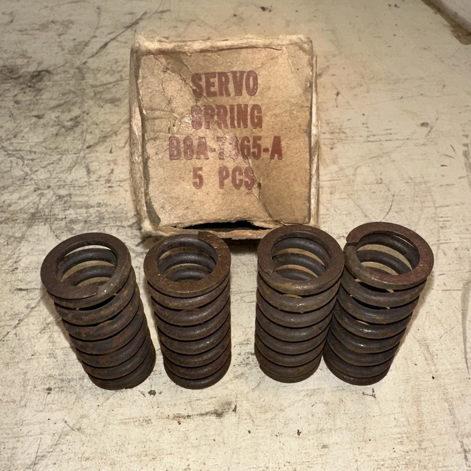 4-NOS New OEM FORD B8A-7365-A REAR BAND SERVO SPRING 1958 O-Matic 3 Speed Trans. image 3