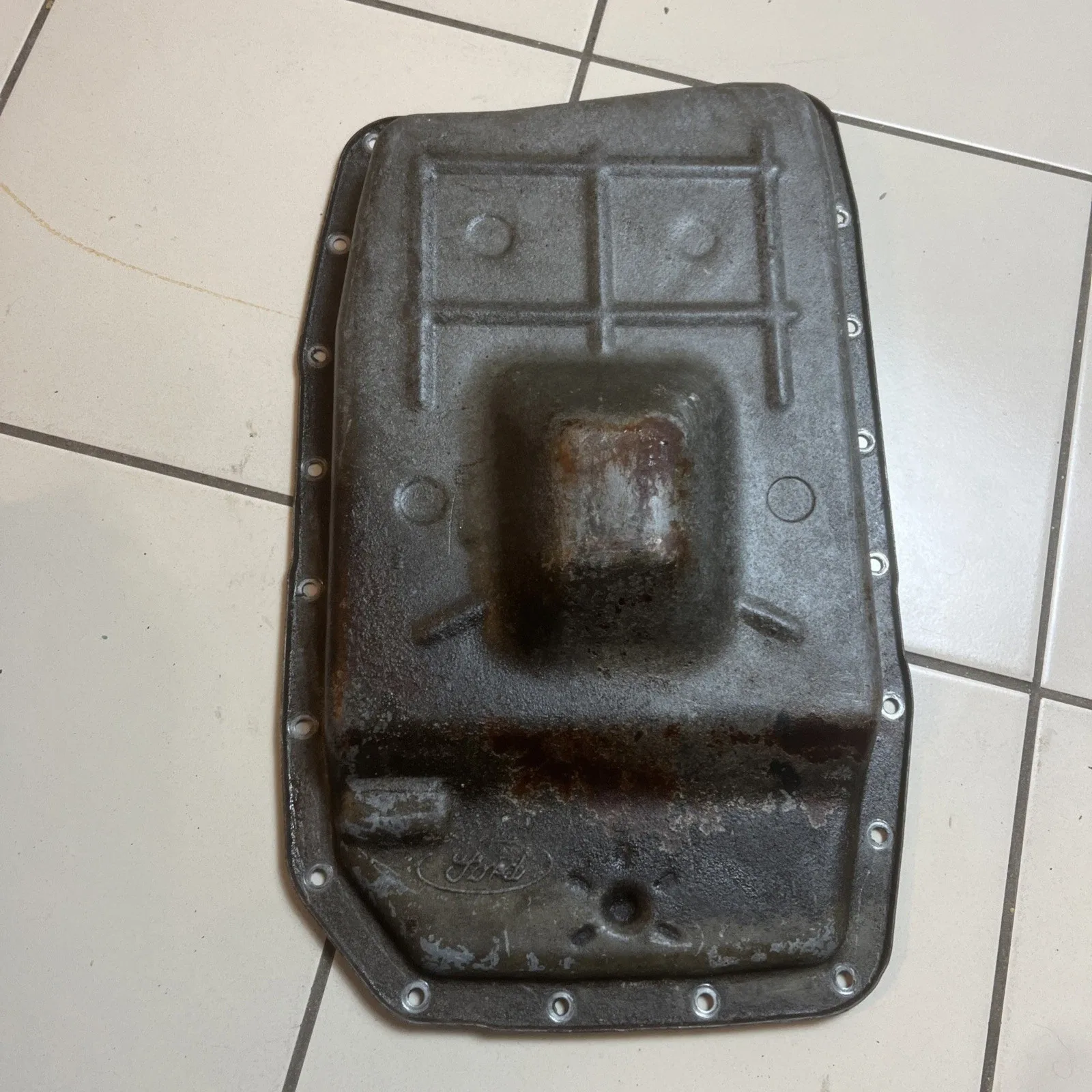 Ford 6R60/6R80 Transmission Oil Pan 9L3P-7A194-AA (Used) image 3