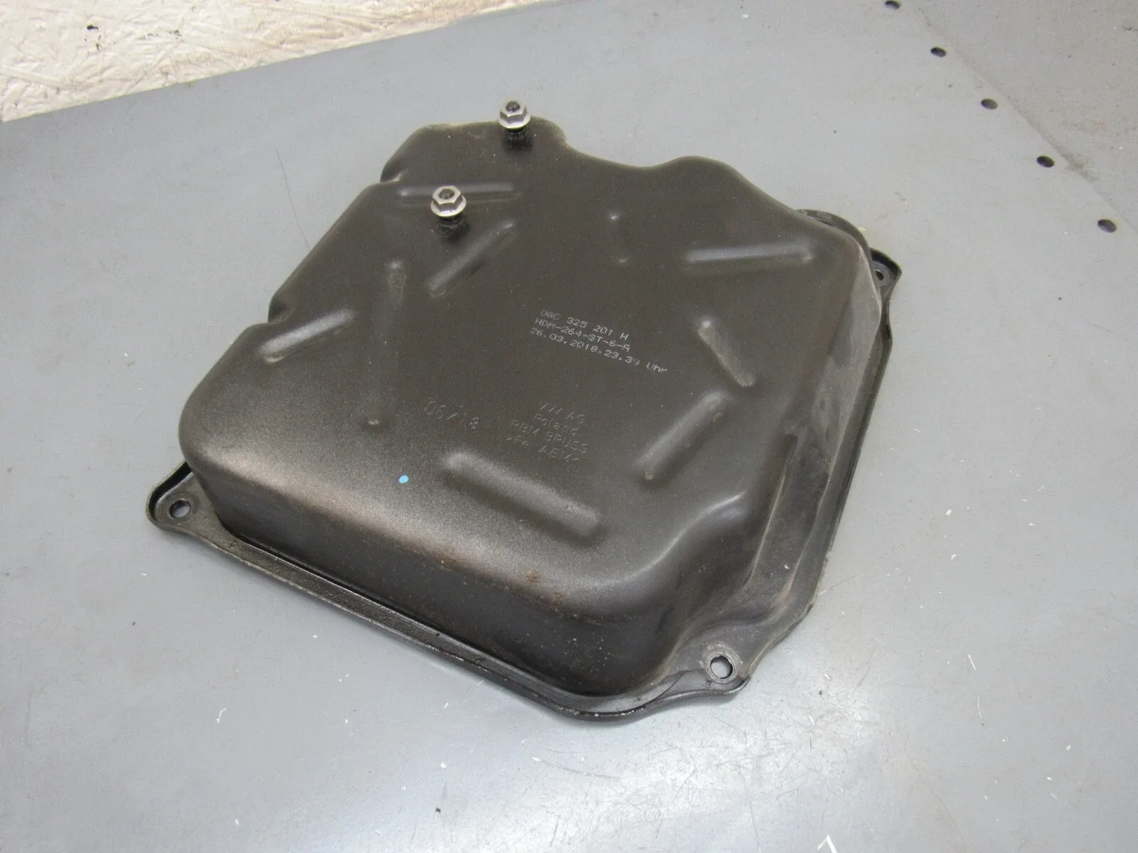 2017-2020 Audi A3 Transmission Valve Body Cover / Trans Pan OEM