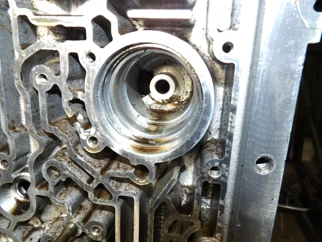 Ford    E4OD   Automatic Transmission   Diesel  "  Case  "  Very Good Condition image 2