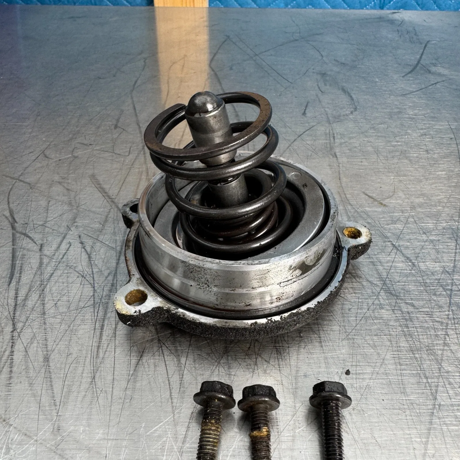 1998-2004 Cadillac Seville 4T80E Servo Piston Assembly image 4