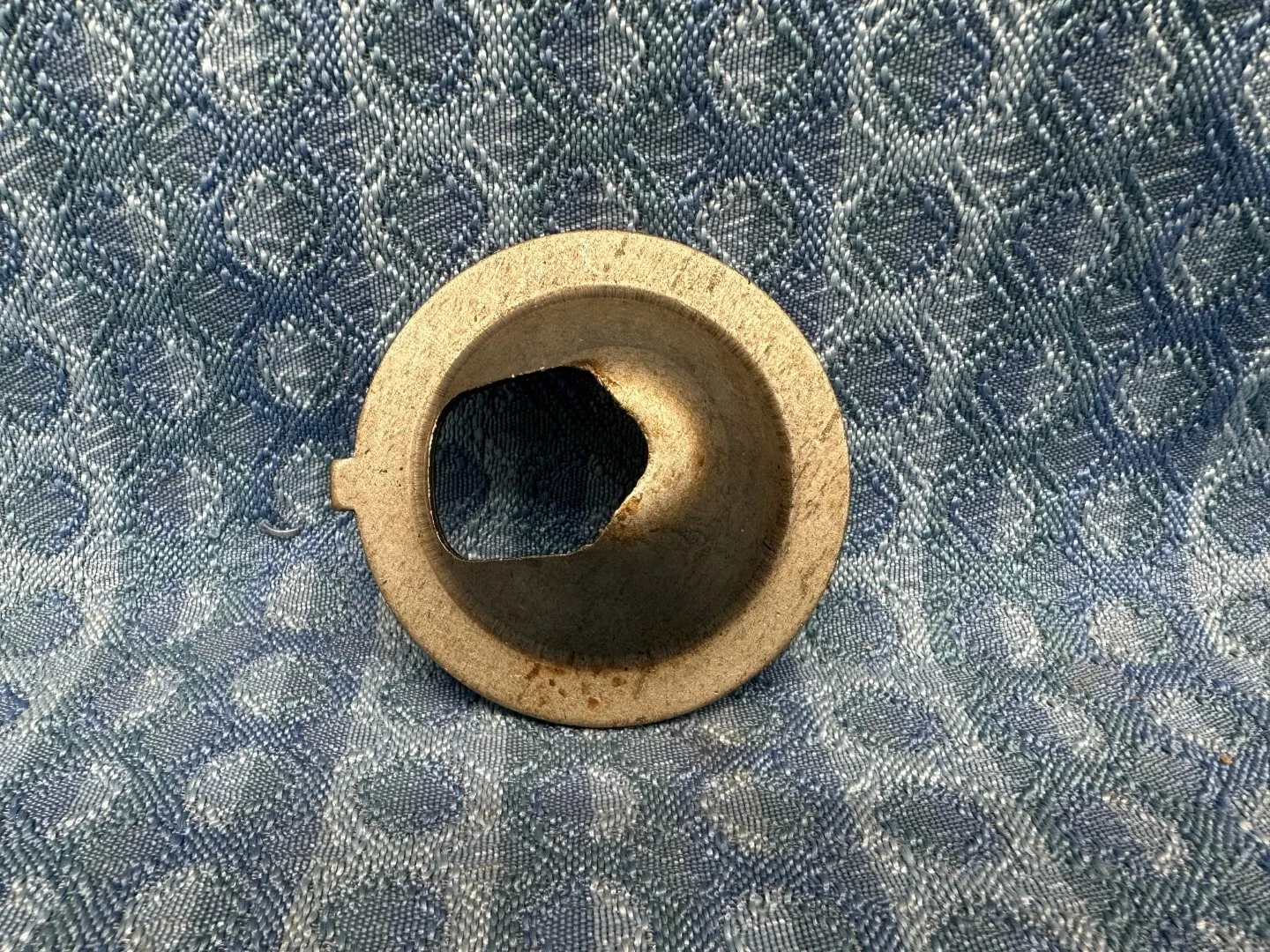 1951-1954 Ford Fordomatic Rear Band Servo Spring Retainer 1P-77416A (NOS) image 2