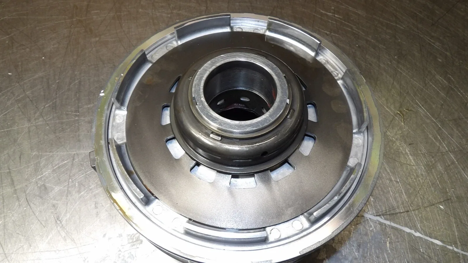 Ford 6R80 Center Support & Intermediate Clutches - Servo (Used) image 2
