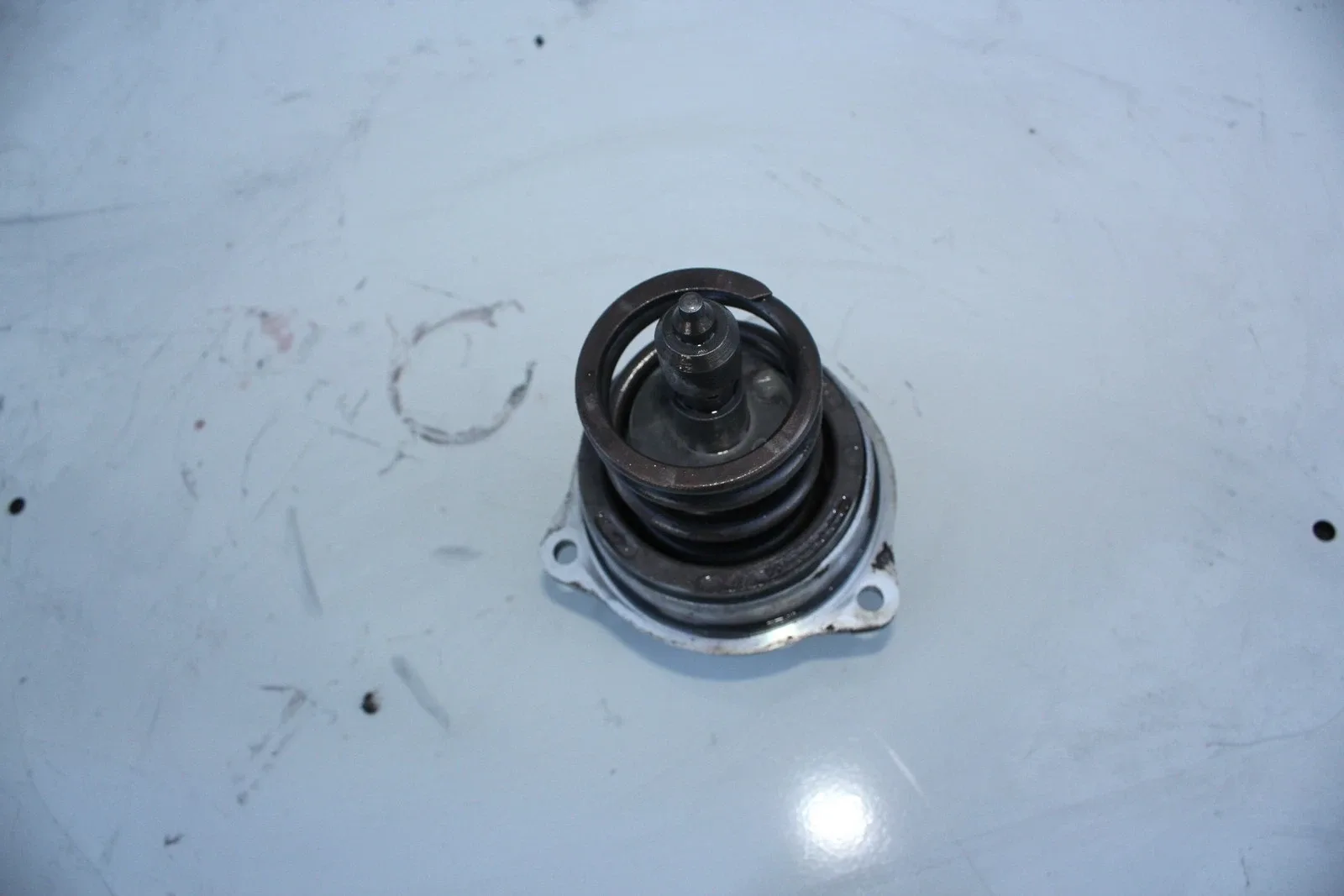 Volvo Reverse Servo / Piston Assembly BC38 image 3
