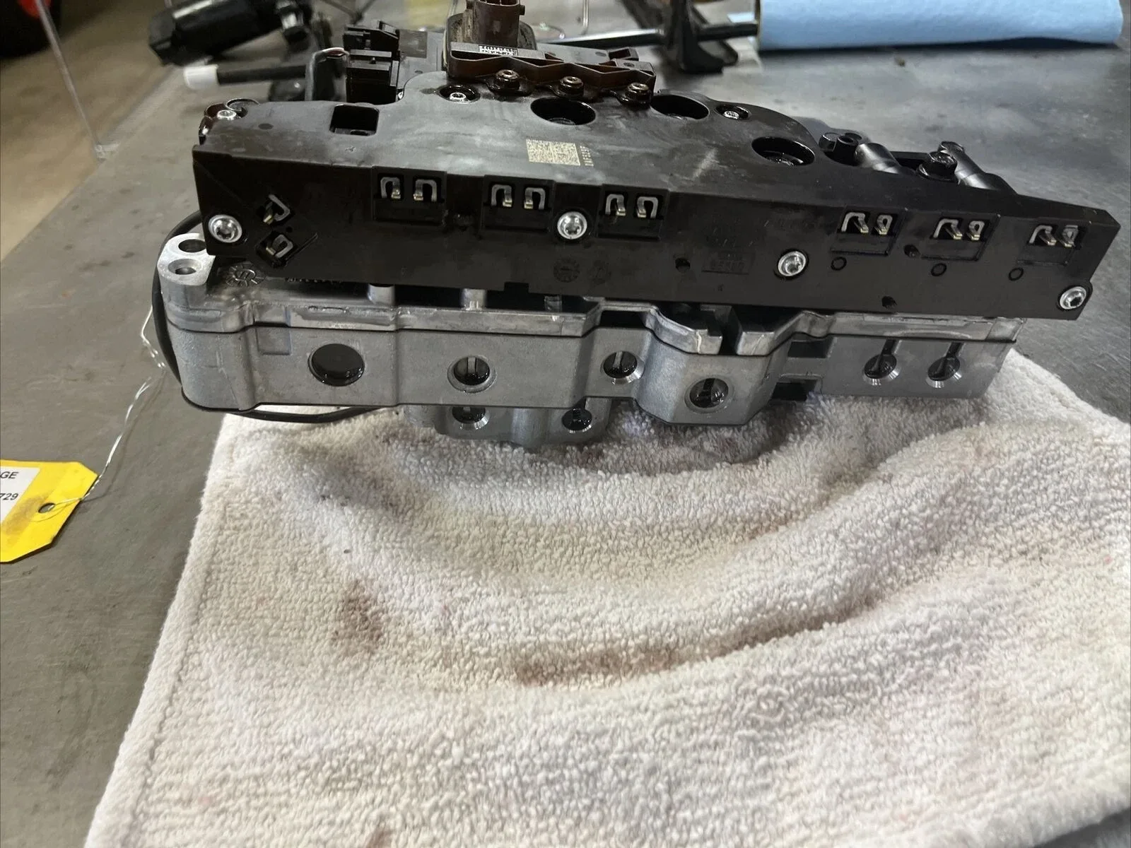 2011 Ford Edge Valve Body 3.5L V6 - BSAAP5P 7A092 AA image 4