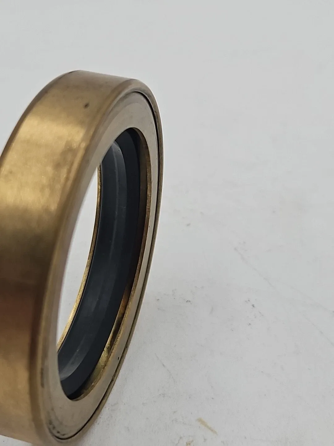Bentley Oil Seal RG-6640 for Servo to Automatic Gearbox image 4