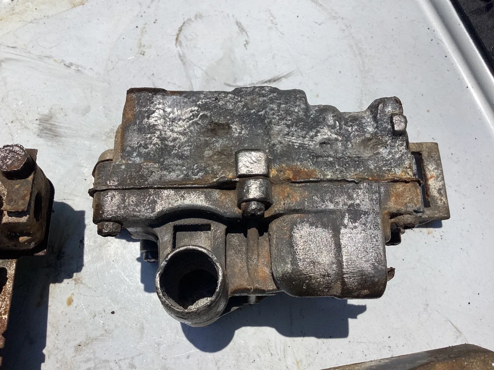 Ford FMX Valve Body with Servo & Oil Pressure Regulator - Used image 3